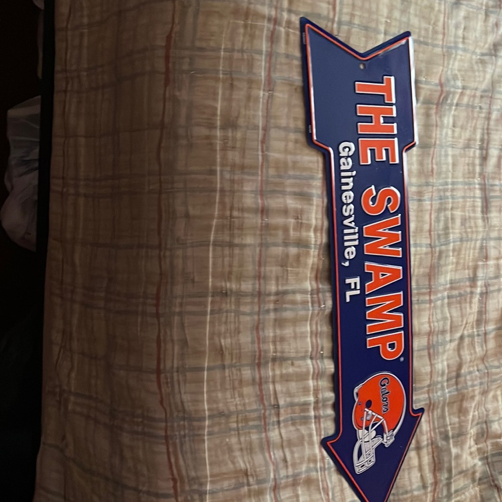 University of Florida arrow sign.